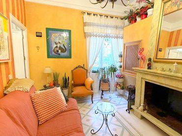 Appartamento con balcone in vendita a Centro
