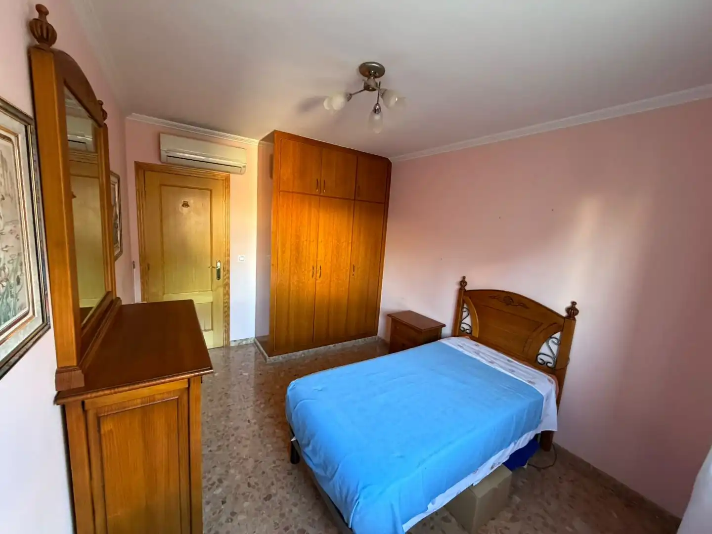 Habitación de Piso en venta en Sagunto / Sagunt con Terraza y Balcón