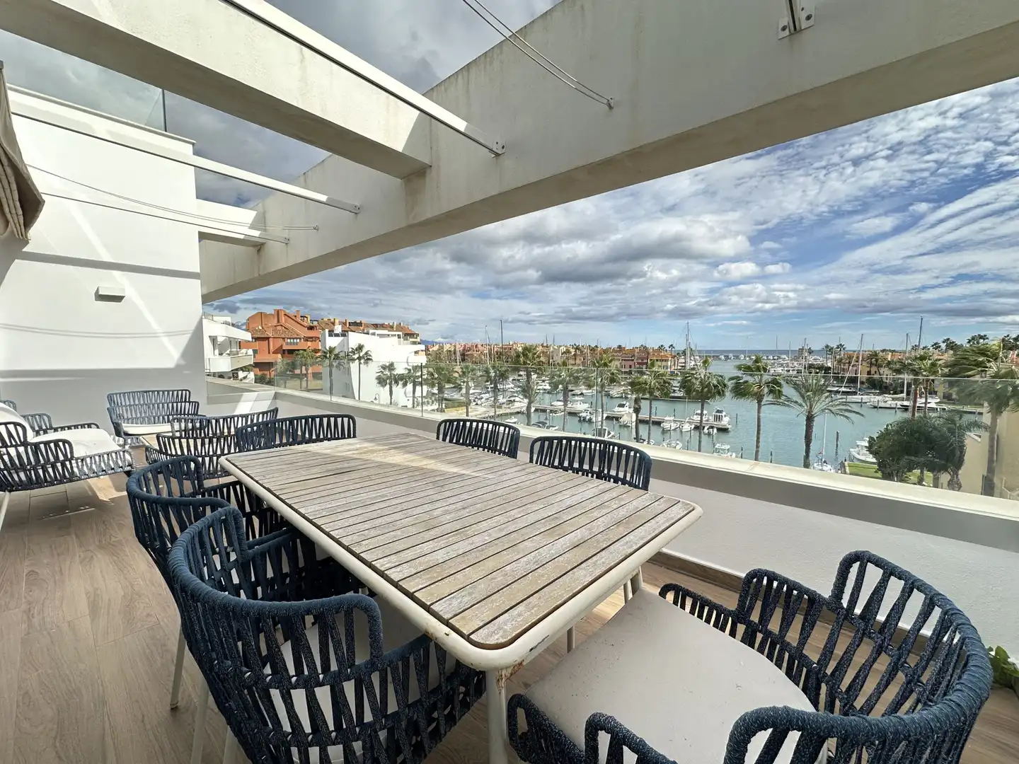 Attic for rent in Puerto de Sotogrande - La Marina