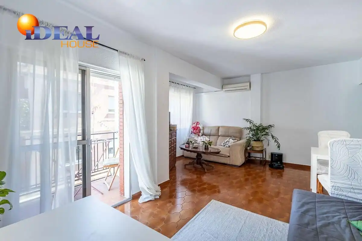 Piso con ascensor en venta en Chana, imagen 3