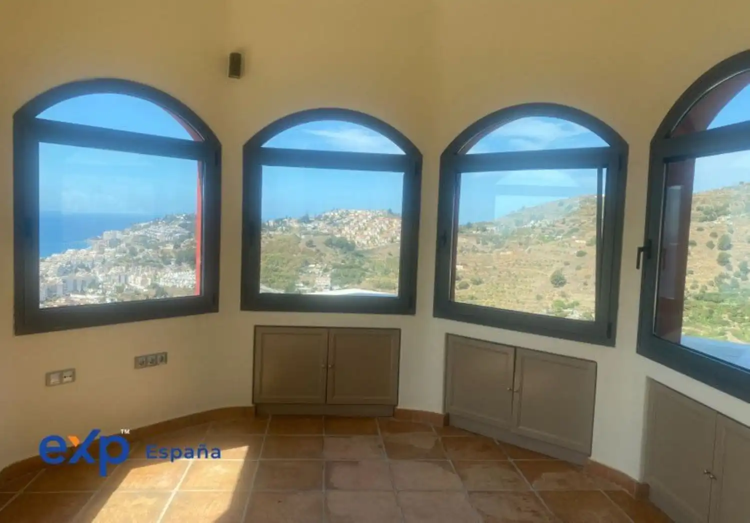 Xalet amb piscina en venda a Tamaray Q83R+C5, imagen 32