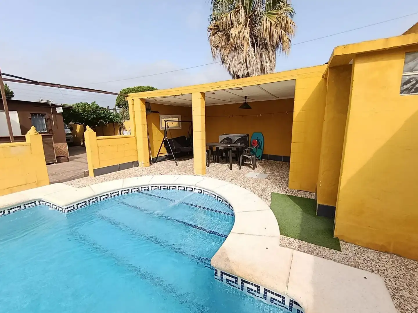 Schwimmbecken von Haus oder Chalet zum Verkauf in Chiclana de la Frontera mit Privatgarten, Terrasse und Schwimmbad