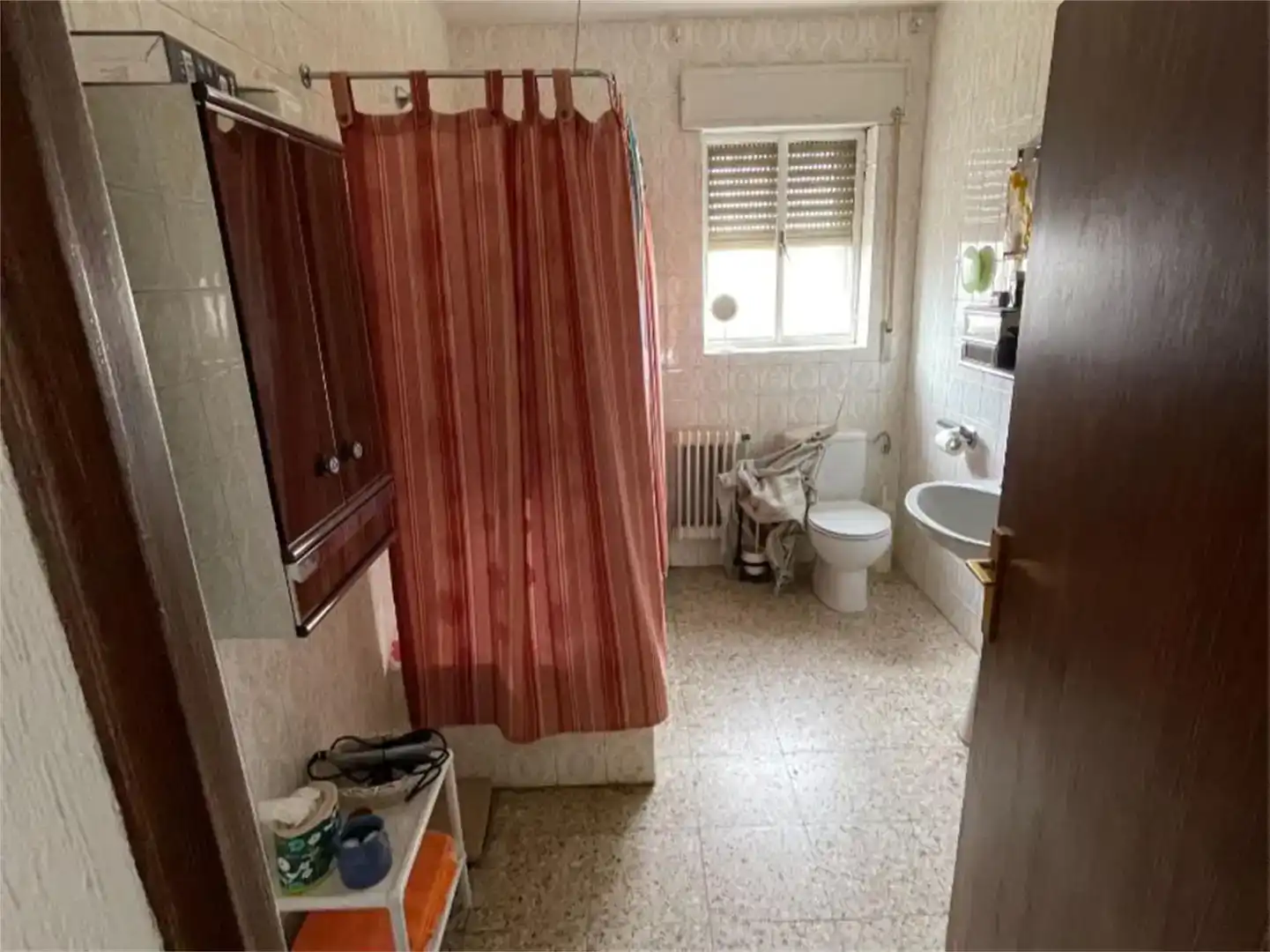 Bany de Casa o xalet en venda en Castronuevo amb Jardí privat, Traster i Balcó