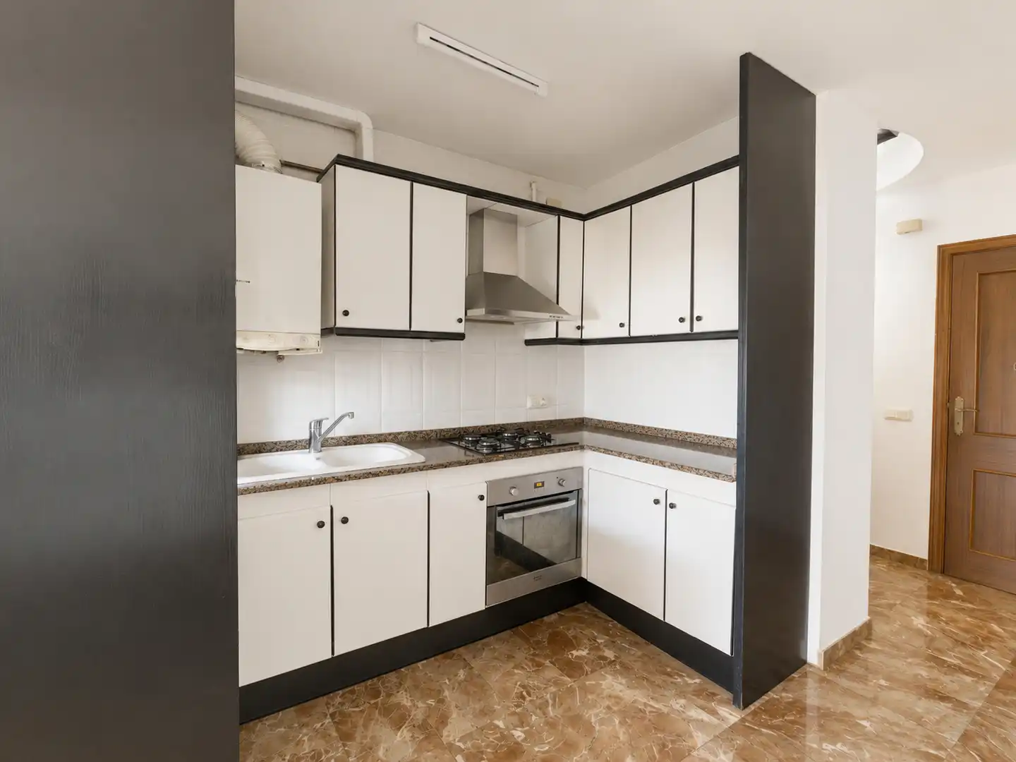 Cuina de Dúplex en venda en Vilanova i la Geltrú amb Calefacció, Terrassa i Balcó