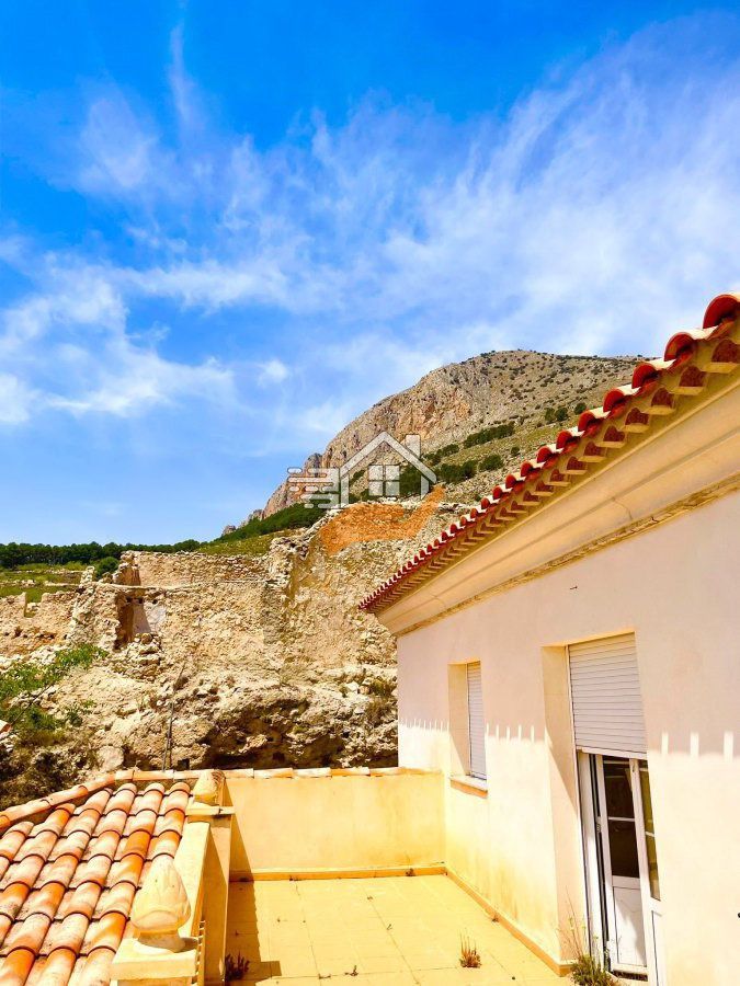 Vista exterior de Casa o xalet en venda en Vélez-Blanco amb Terrassa