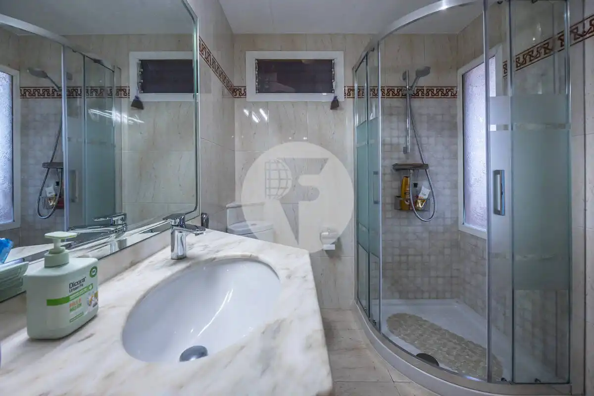 Baño de Casa o chalet en venta en Sabadell con Aire acondicionado, Calefacción y Terraza