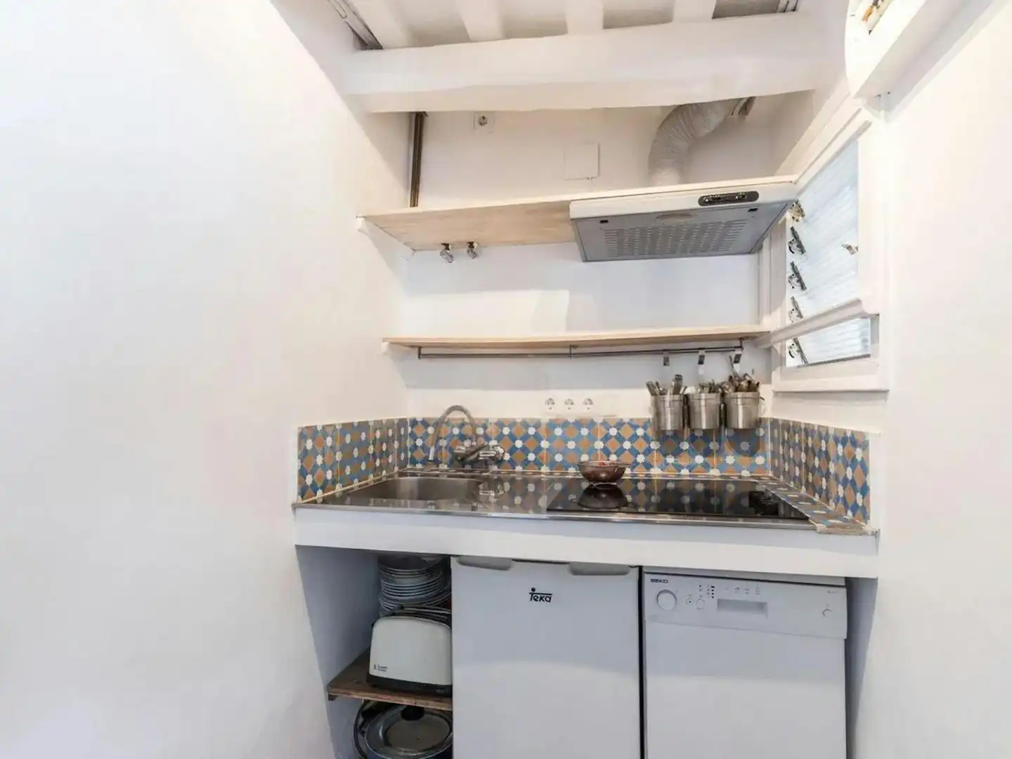 Cocina de Piso de alquiler en Barcelona con Aire acondicionado, Amueblado y Lavadora