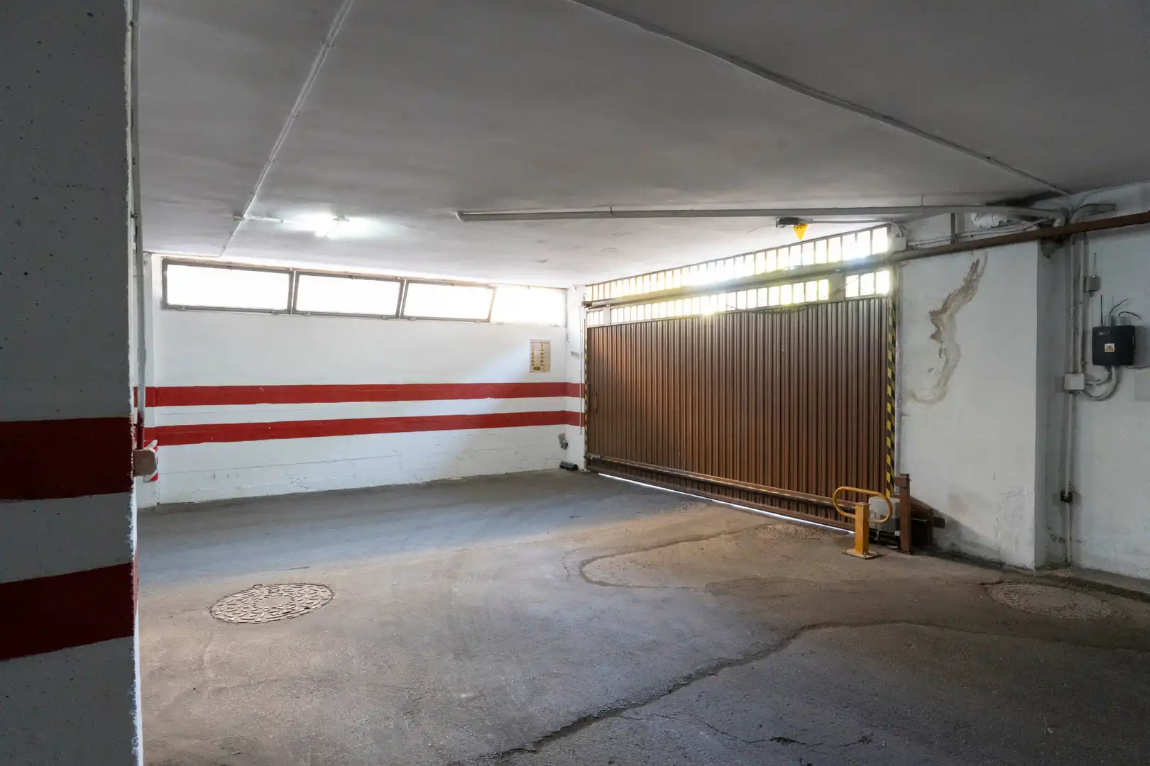 Parkplatz von Wohnung zum Verkauf in Jaén mit Klimaanlage, Heizung und Privatgarten