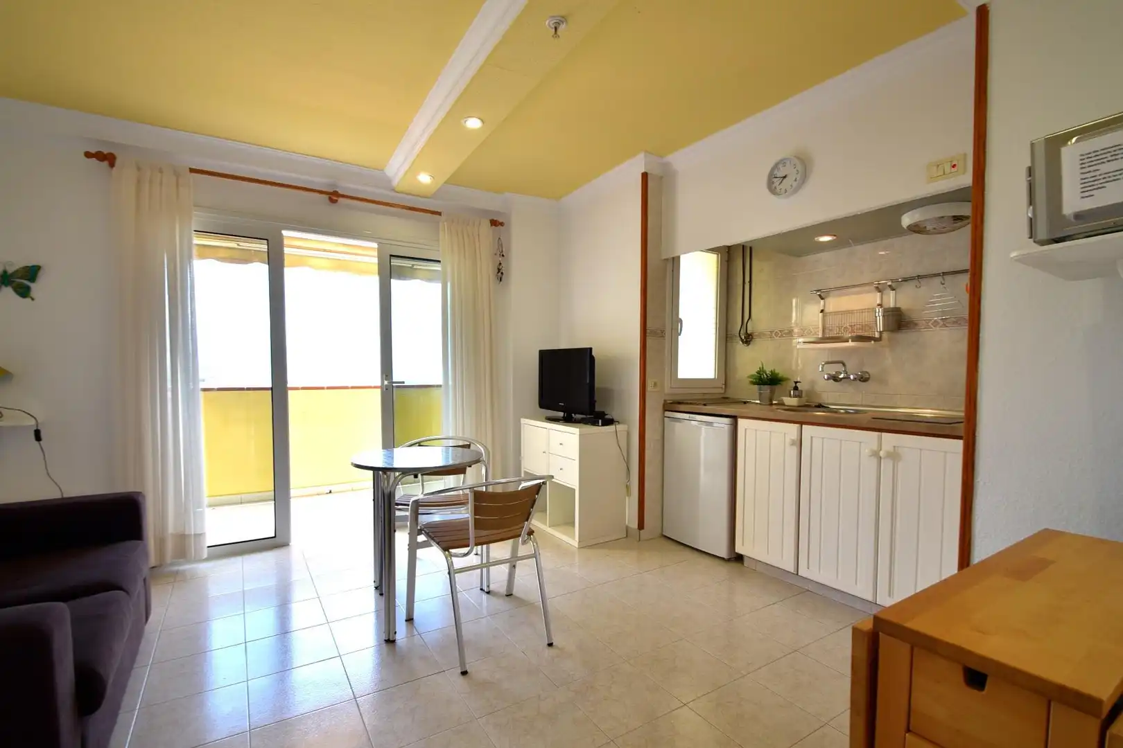 Cocina de Apartamento de alquiler en Puerto de la Cruz con Jardín privado