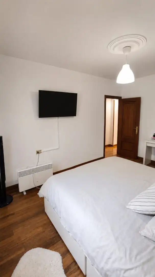 Schlafzimmer von Wohnung zum Verkauf in Ermua mit Heizung, Möbliert und Ofen