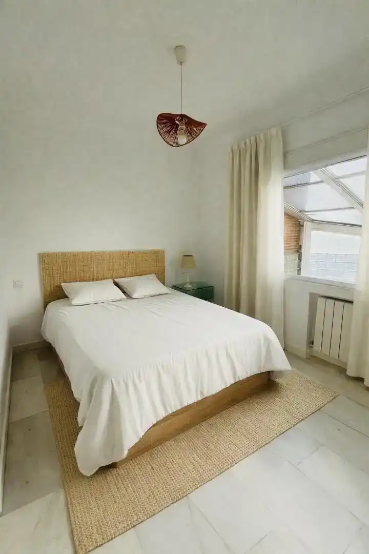 Dormitori de Casa o xalet de lloguer en  Madrid Capital amb Aire condicionat