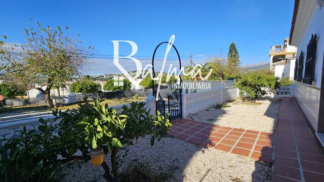 Casa-chalet en Venta en Alcaucín