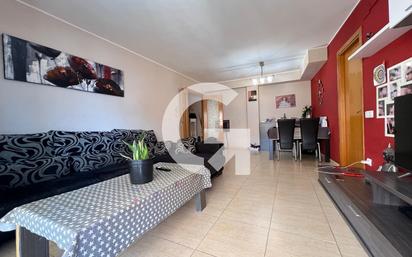 Living room of Flat for sale in Rubí  with Air Conditioner, Heating and Oven