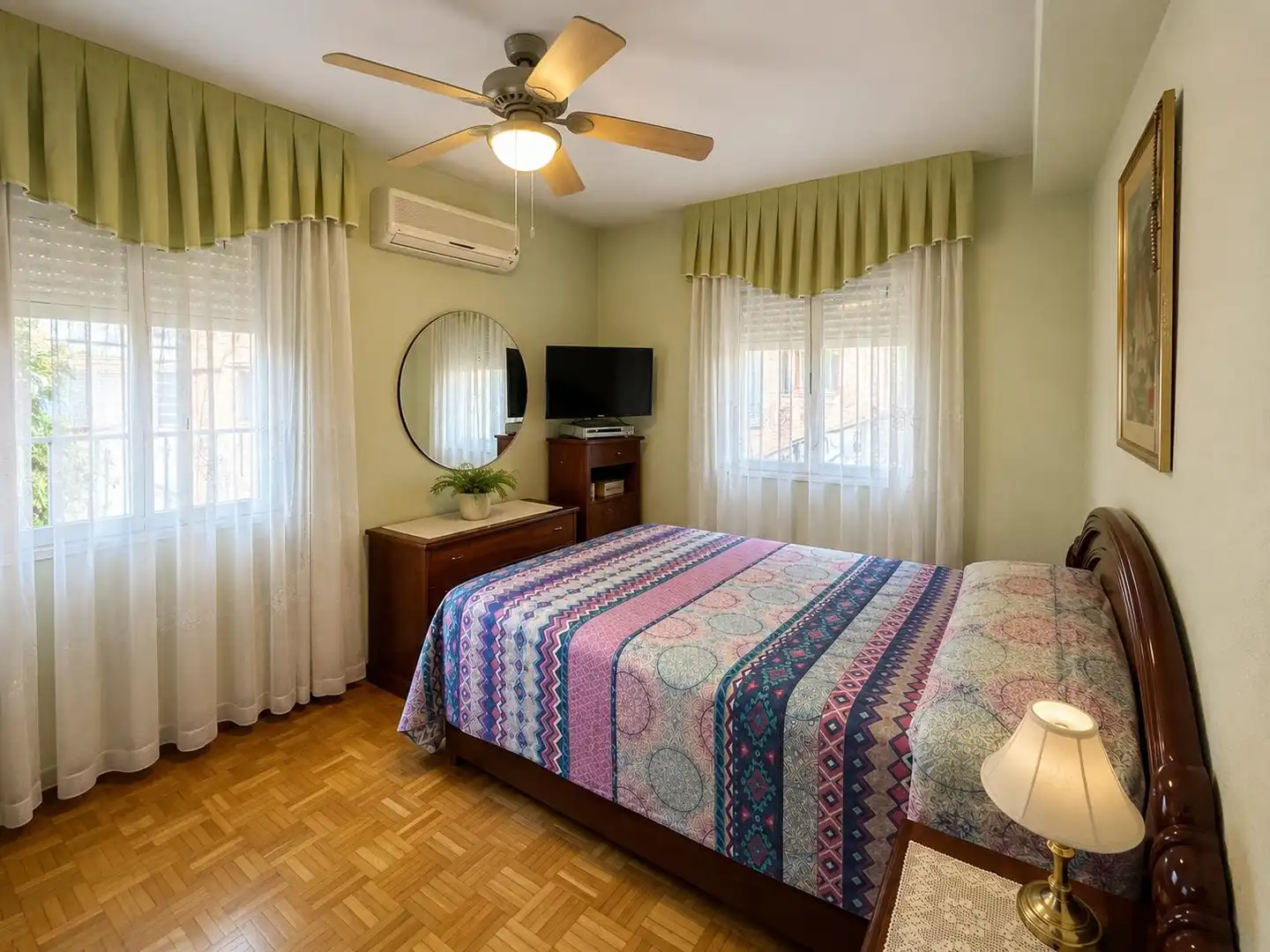 Bedroom of Flat for sale in Madrid  with Air Conditioner, Heating and Parquet flooring