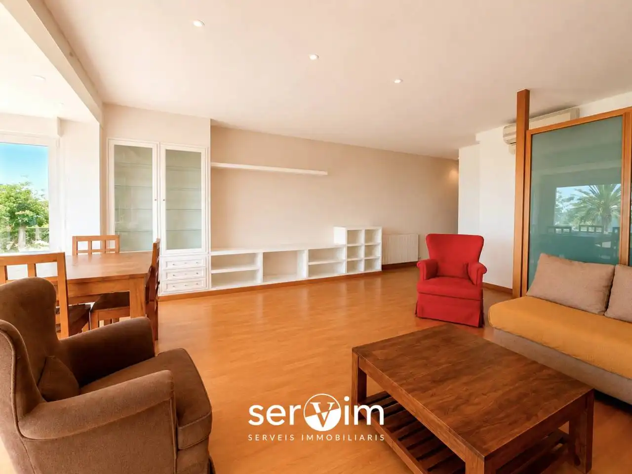 Sala de estar de Piso en venta en El Masnou con Aire acondicionado, Calefacción y Parquet