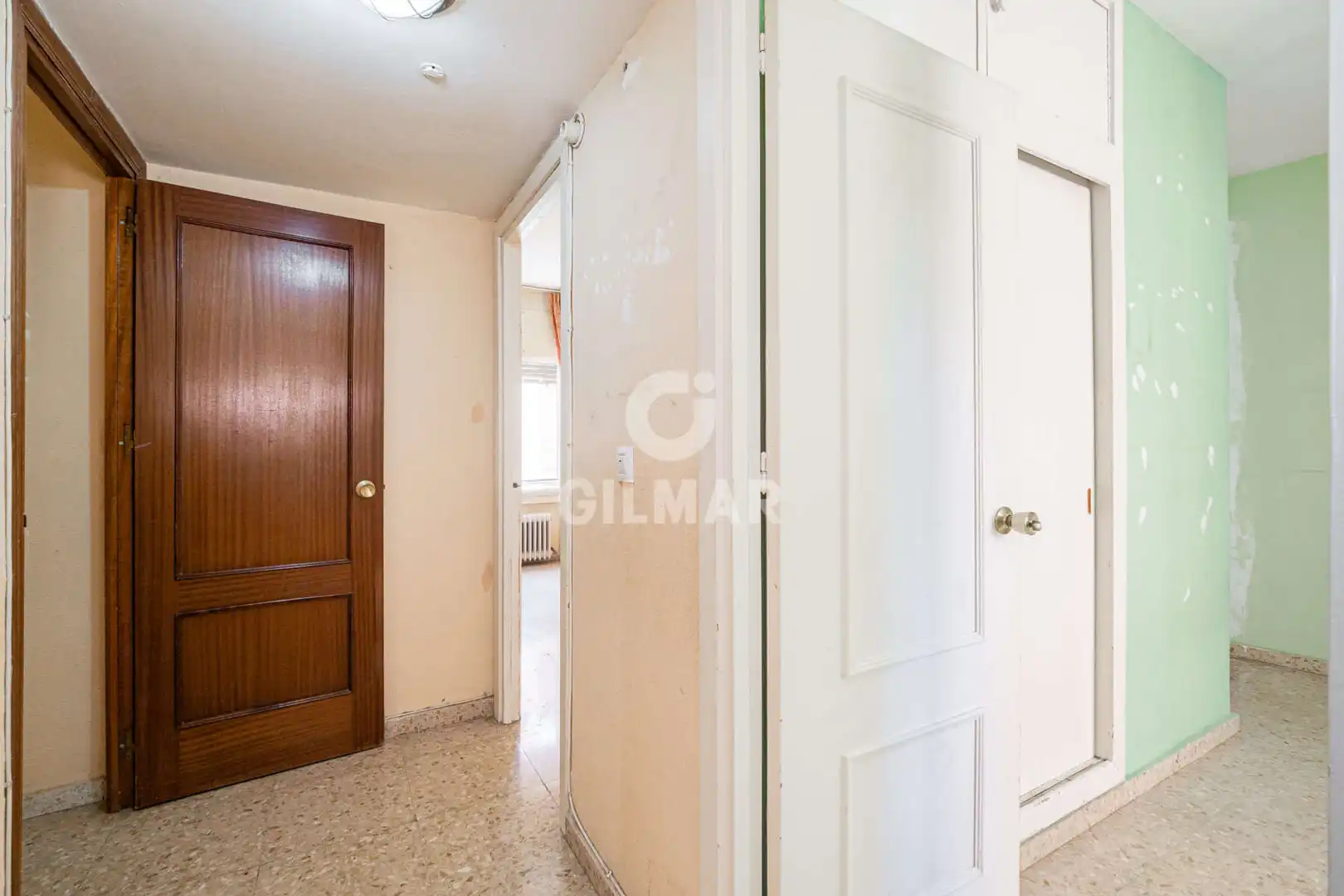 Piso en venta en Sevilla con Calefacción y Jardín privado