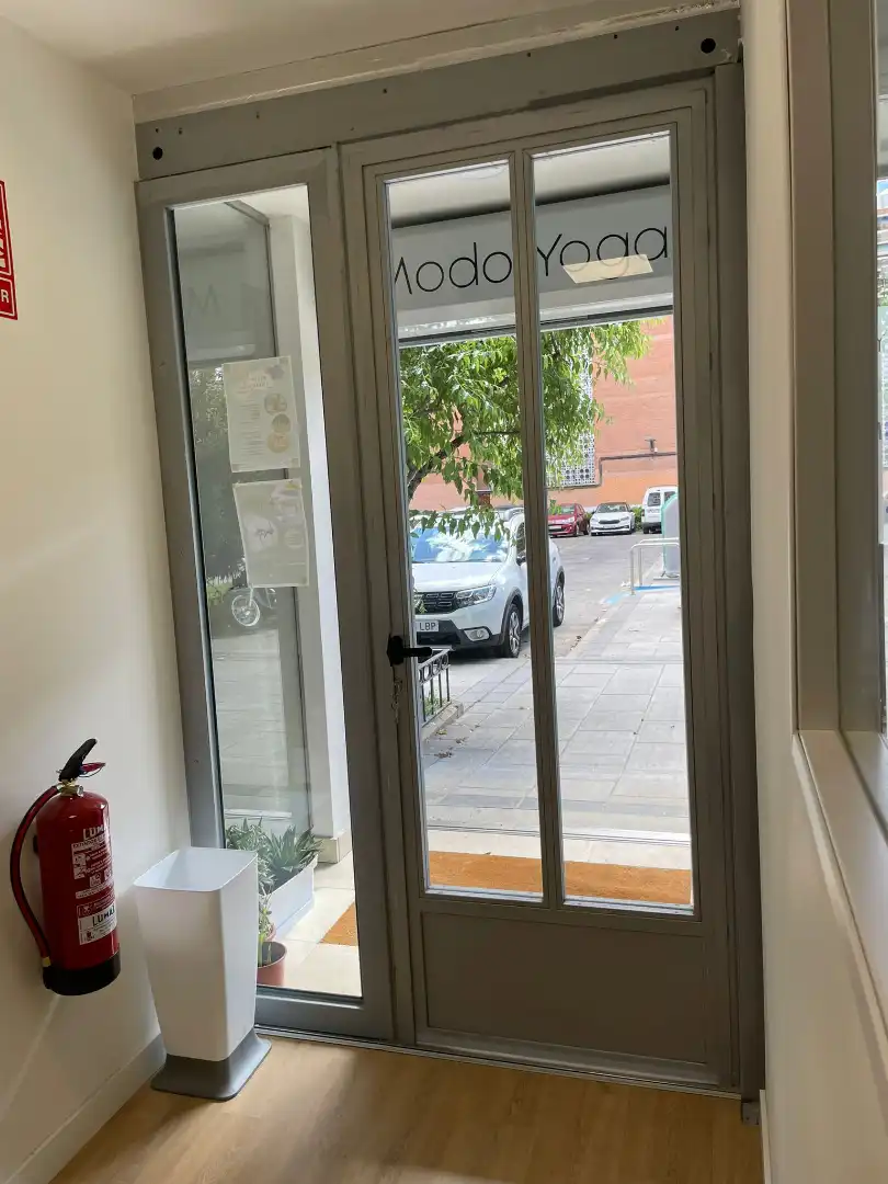 Exterior view of Commercial properties for sale in Alcorcón  with Air Conditioner and Alarm