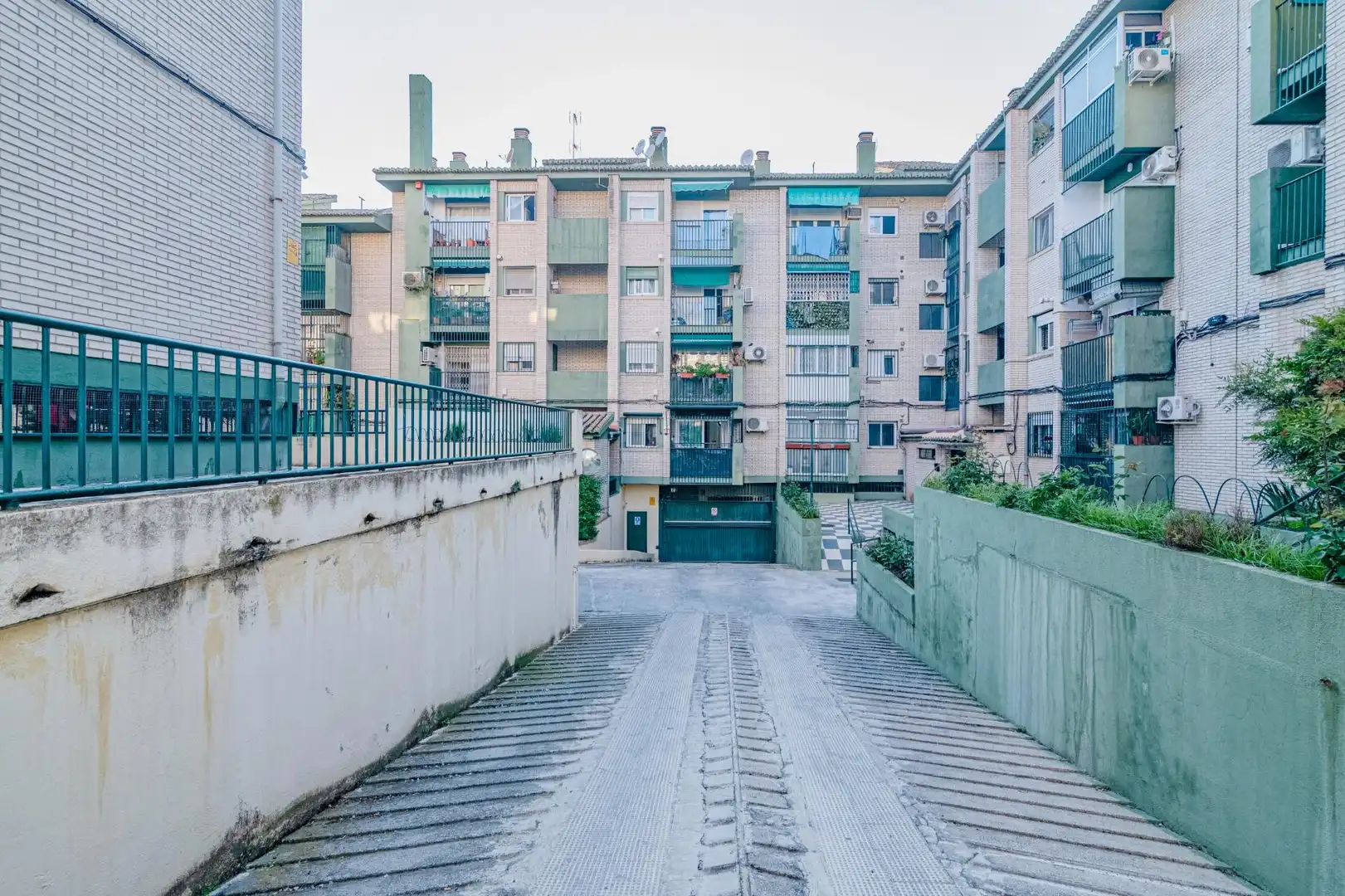 Exterior view of Flat for sale in Granada  with Air Conditioner, Heating and Furnished