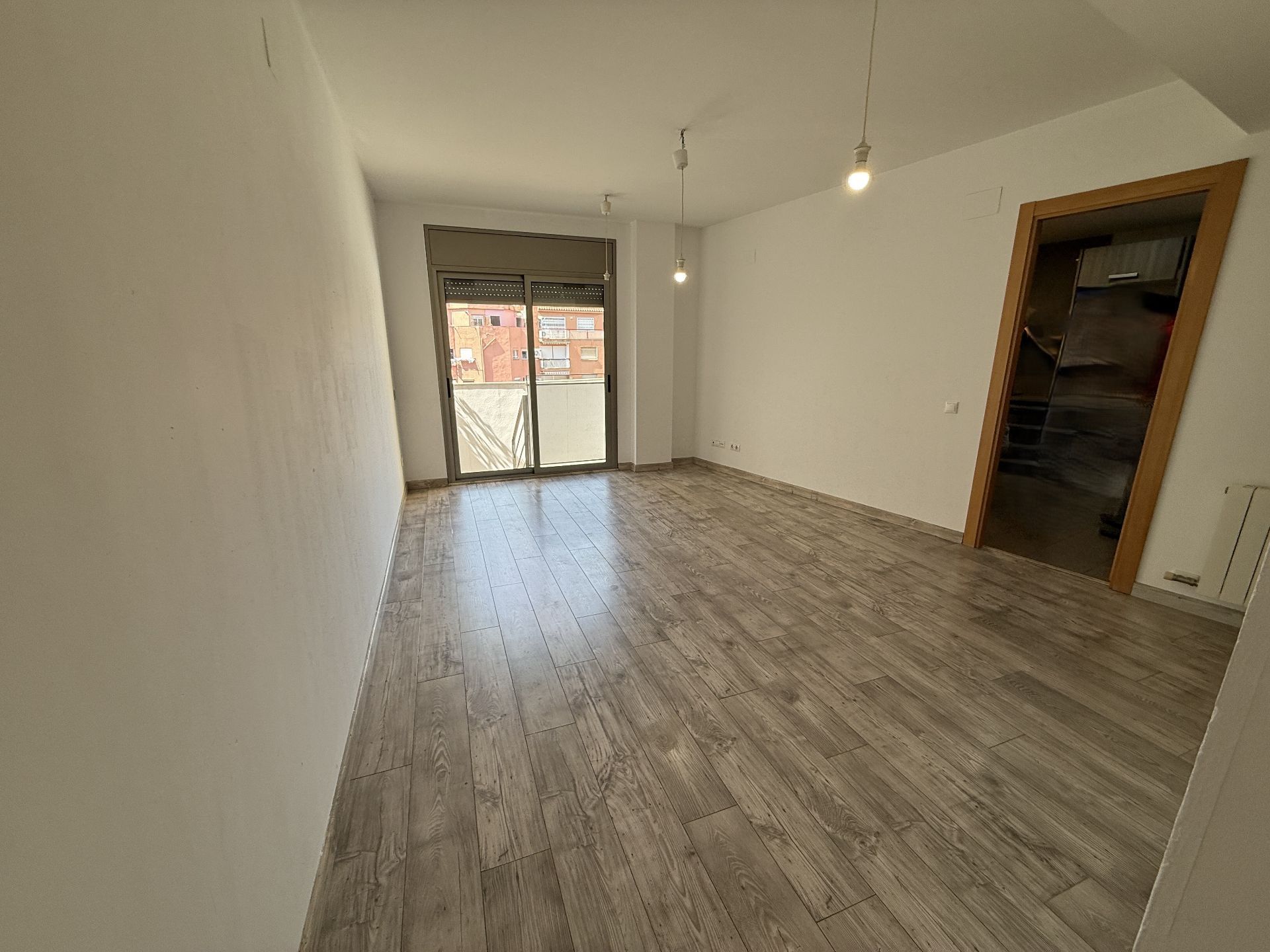 Sala d'estar de Pis en venda en Santa Coloma de Gramenet amb Aire condicionat, Calefacció i Terrassa