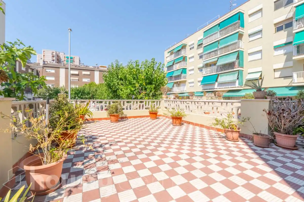 Terraza de Planta baja en venta en Vilanova i la Geltrú con Aire acondicionado, Calefacción y Terraza