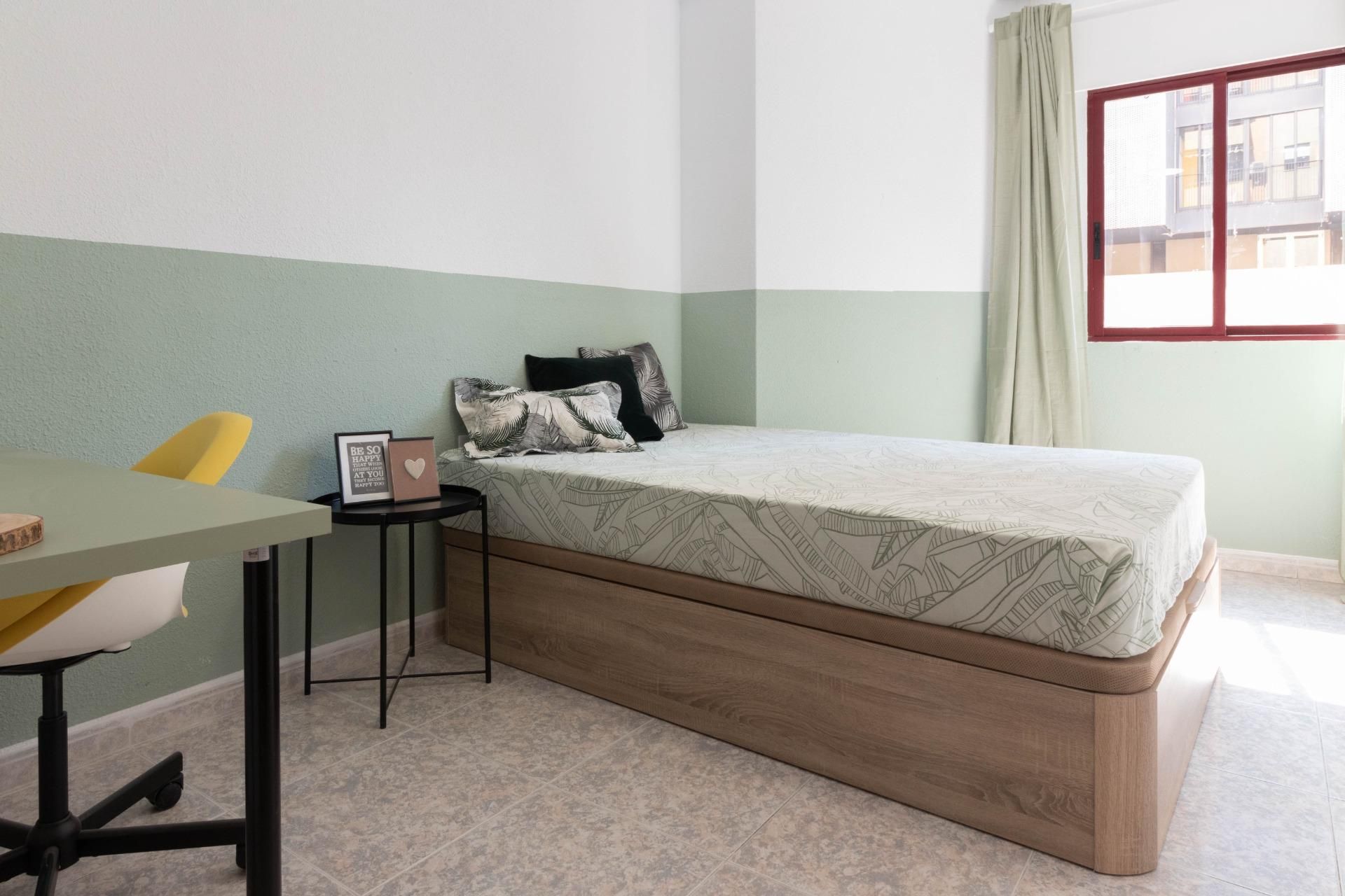 Wohnung zur untervermieten in Calle DEVESA, Altozano - Conde Lumiares, Campoamor - Altozano