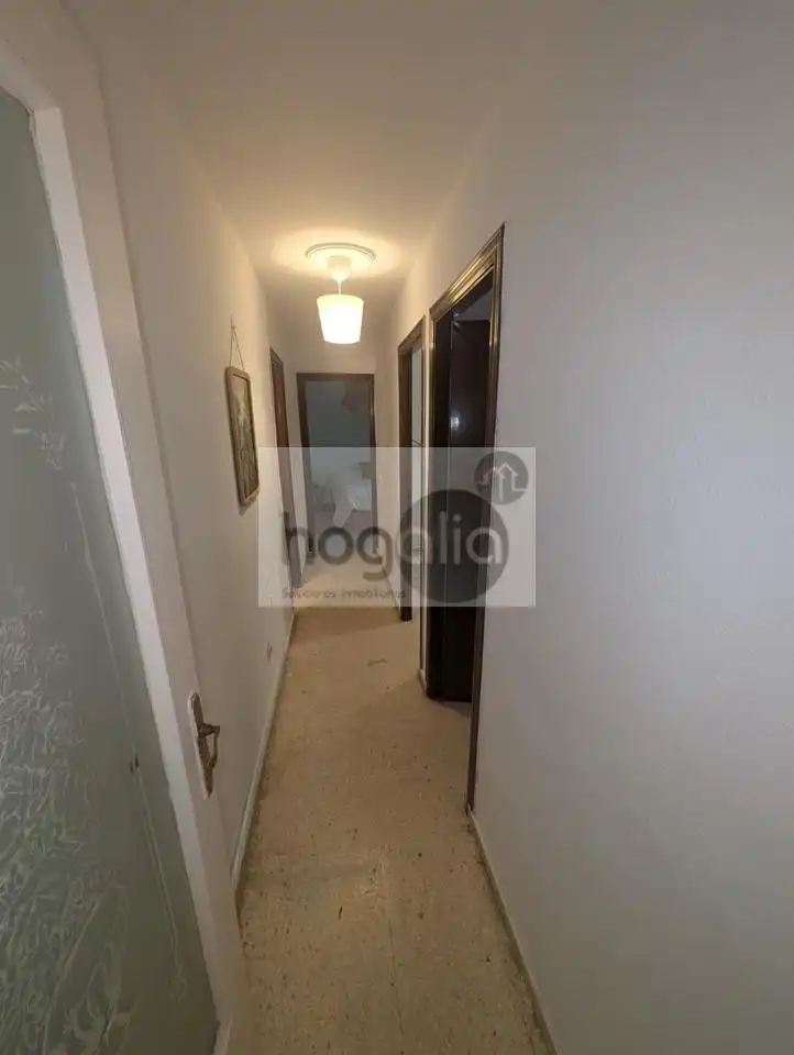 Planta baja en venta en Sevilla con Amueblado