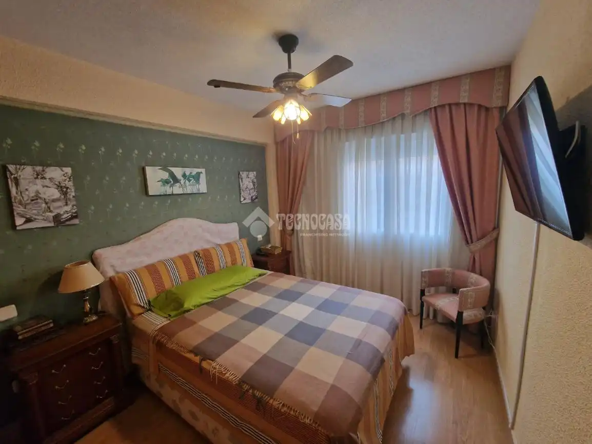 Bedroom of Flat for rent in Alcorcón  with Heating, Furnished and Community pool