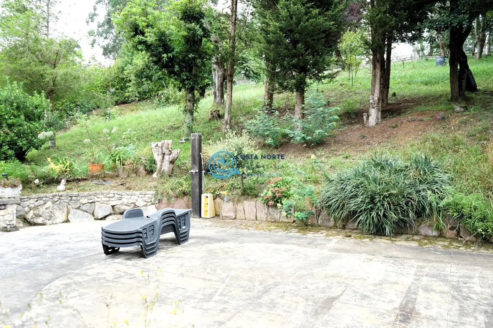 Jardín de Casa o chalet en venta en Reocín con Trastero y Amueblado