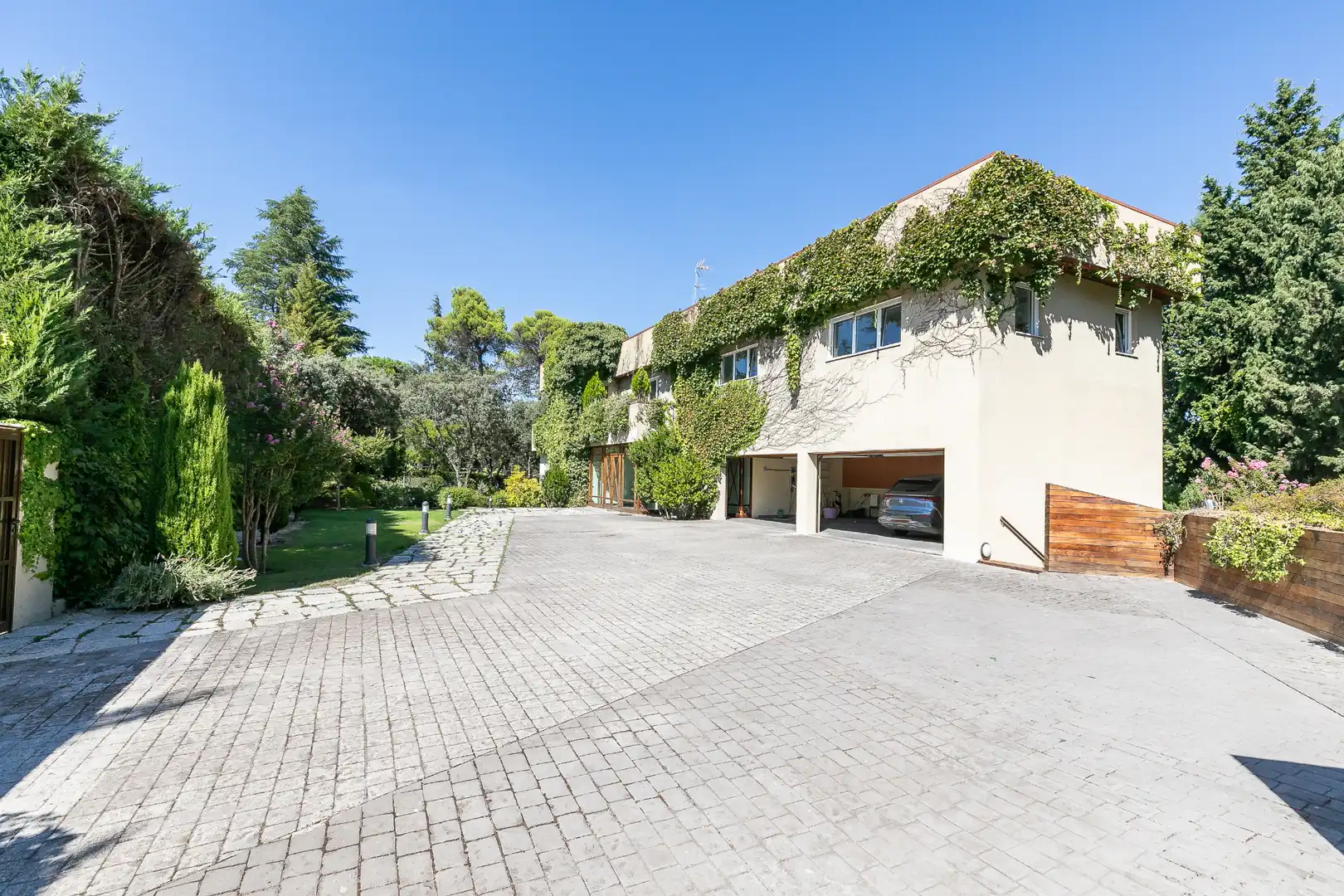 Exterior view of Houses for rent in Madrid  with Air Conditioner, Heating and Private garden