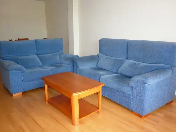 Sala d'estar de Pis de lloguer en Narón amb Calefacció, Parquet i Traster