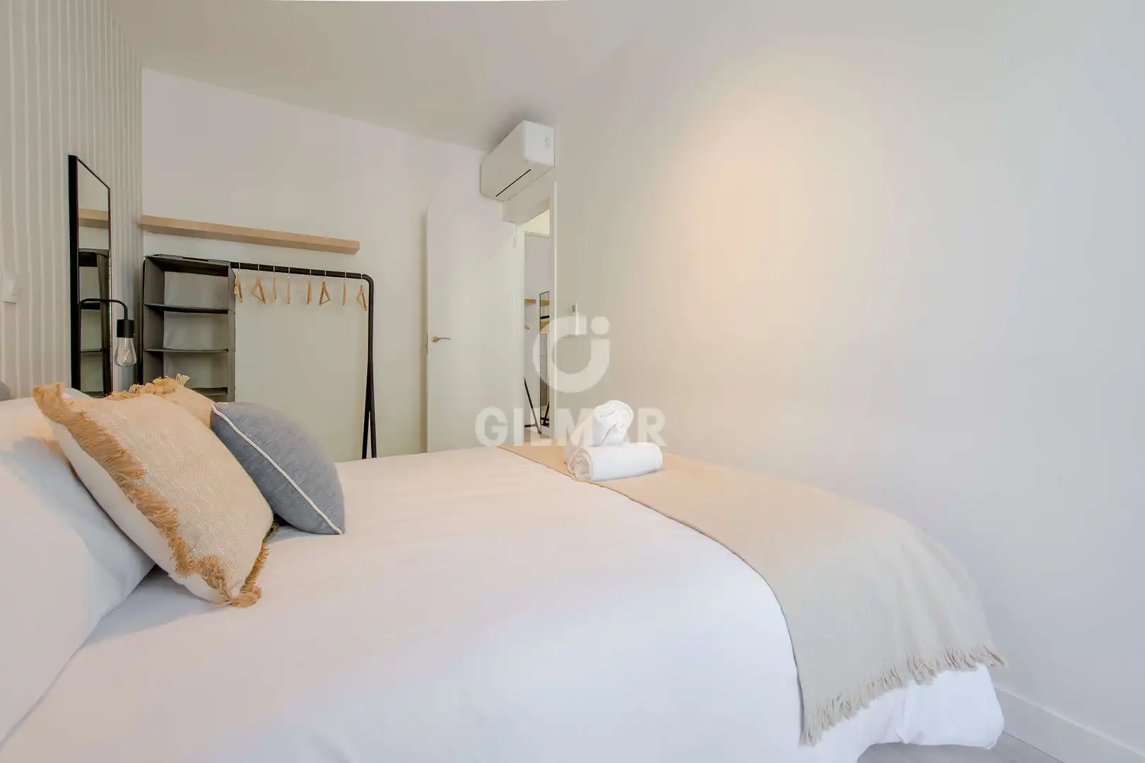 Habitación de Piso en venta en Madrid con Calefacción