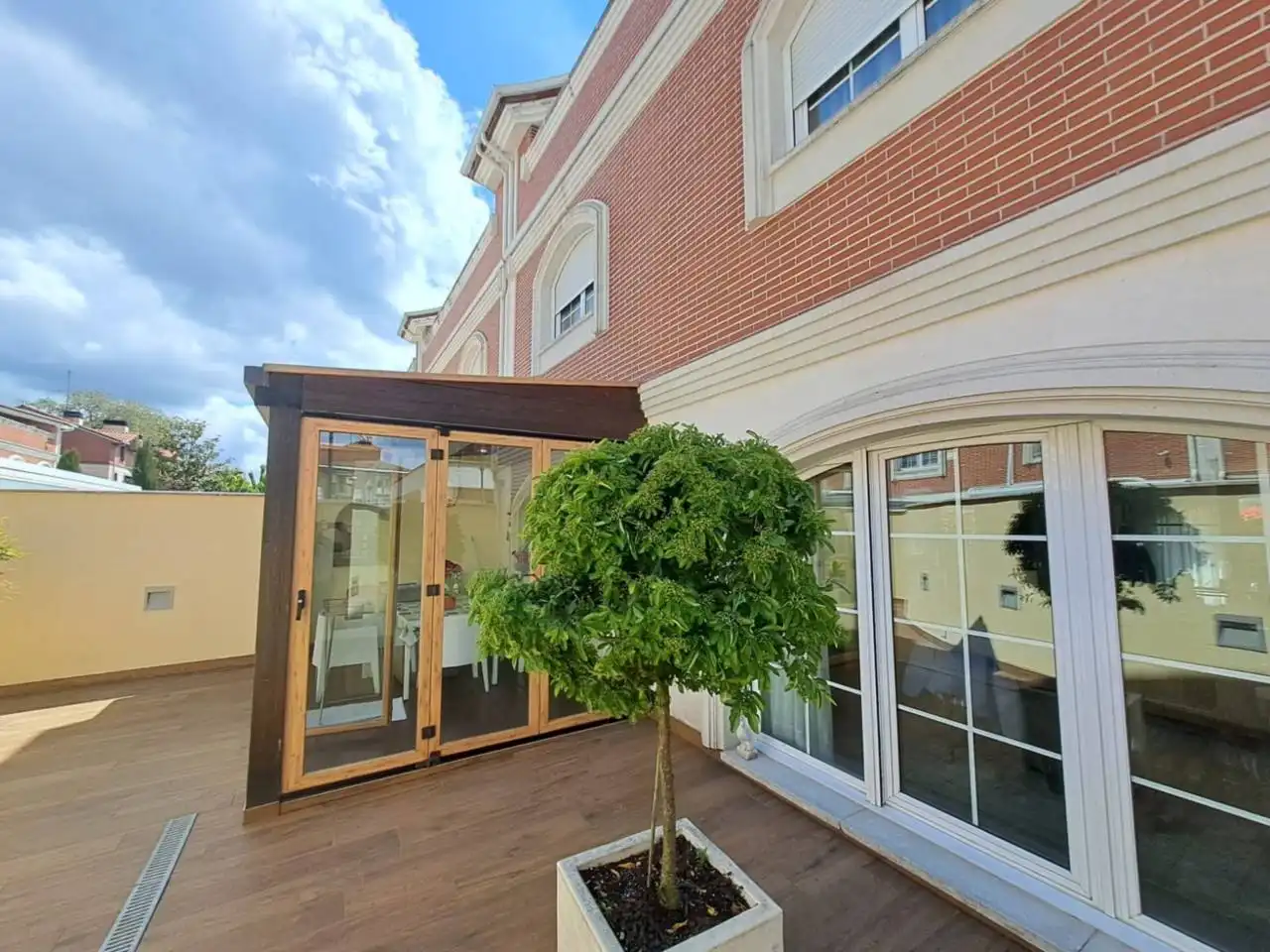 Terrassa de Casa adosada en venda en Burgos amb Calefacció, Jardí privat i Parquet