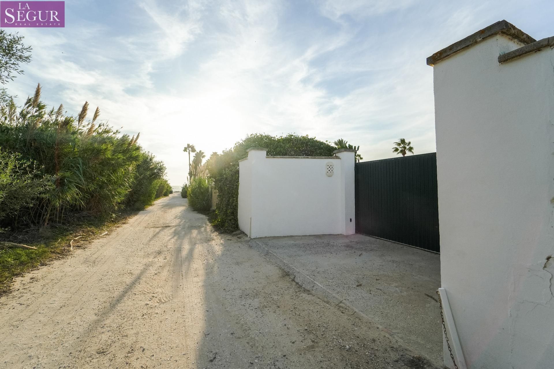 Exterior view of House or chalet for sale in Vejer de la Frontera  with Private garden, Terrace and Swimming Pool
