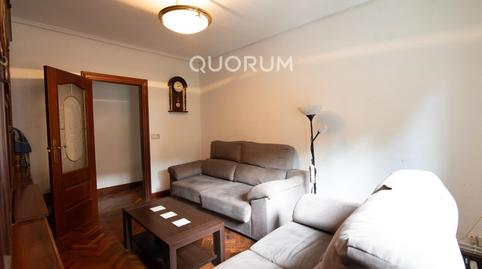 Foto 4 de Piso en venta en Calle de George Steer, Santutxu - Basarrate, Bizkaia