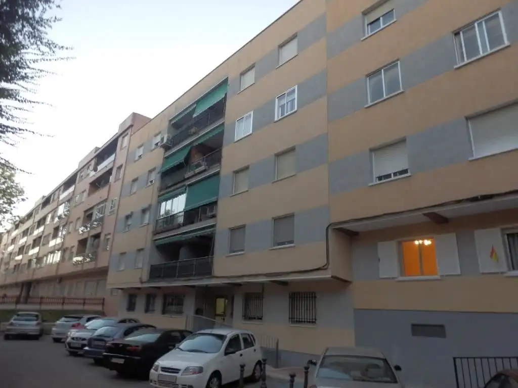 Rez-de-chaussée avec ascenseur à vendre à Calle Ibiza 4