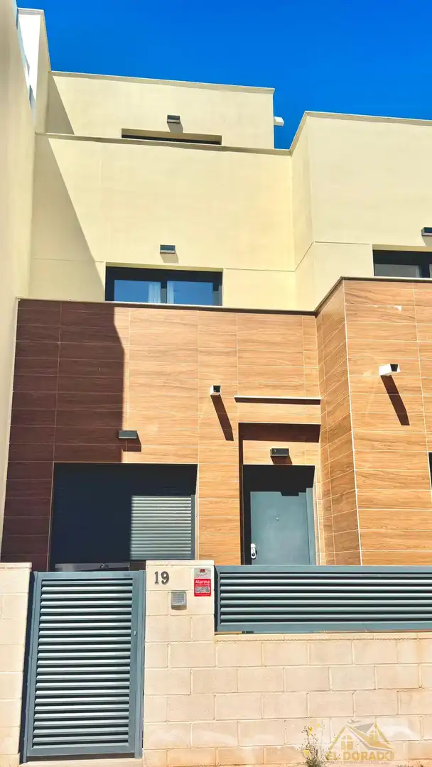 Vista exterior de Casa o xalet en venda en San Javier amb Aire condicionat, Calefacció i Terrassa