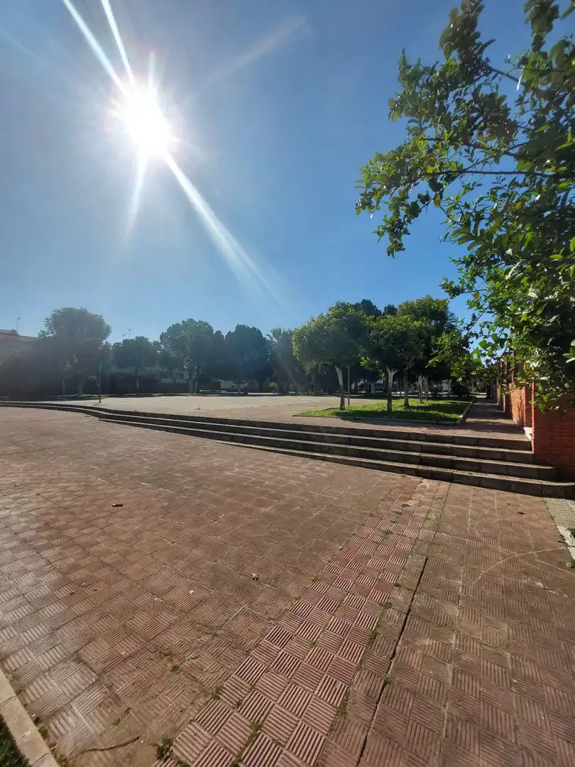 Exterior view of Houses for sale in Sevilla  with Air Conditioner, Terrace and Storage room