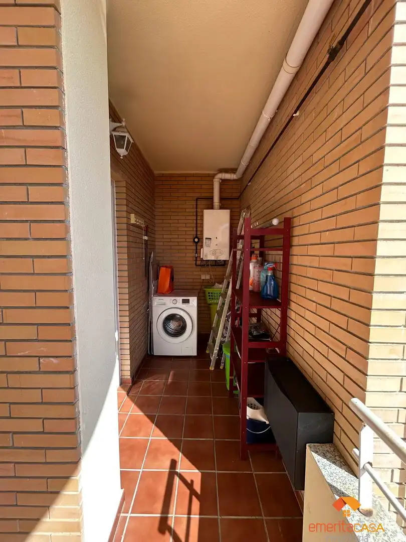 Terrasse von Wohnung zur Miete in Mérida mit Klimaanlage, Parkett und Abstellraum