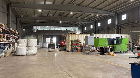 Foto 3 von Fabrikhallen zur Miete in Santa Perpètua de Mogoda, Barcelona