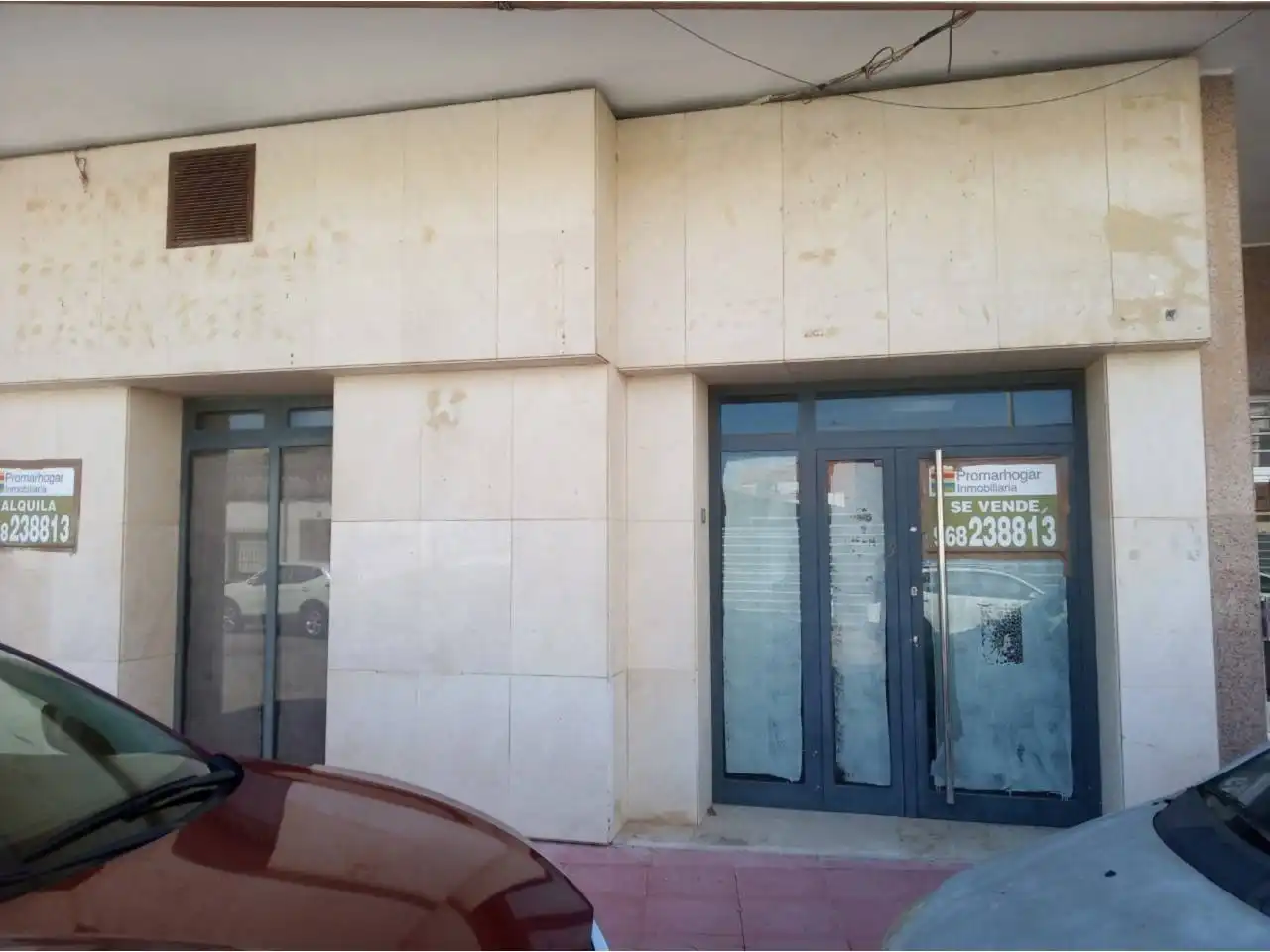 Vista exterior de Local en venda en San Javier amb Aire condicionat