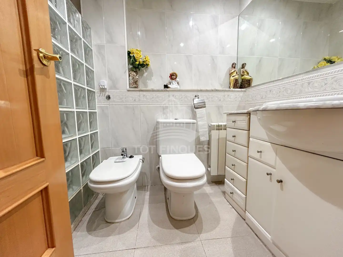 Baño de Piso en venta en Valls con Calefacción, Horno y Balcón