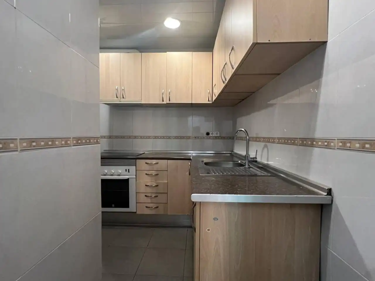 Kitchen of Flat for sale in La Llagosta  with Alarm