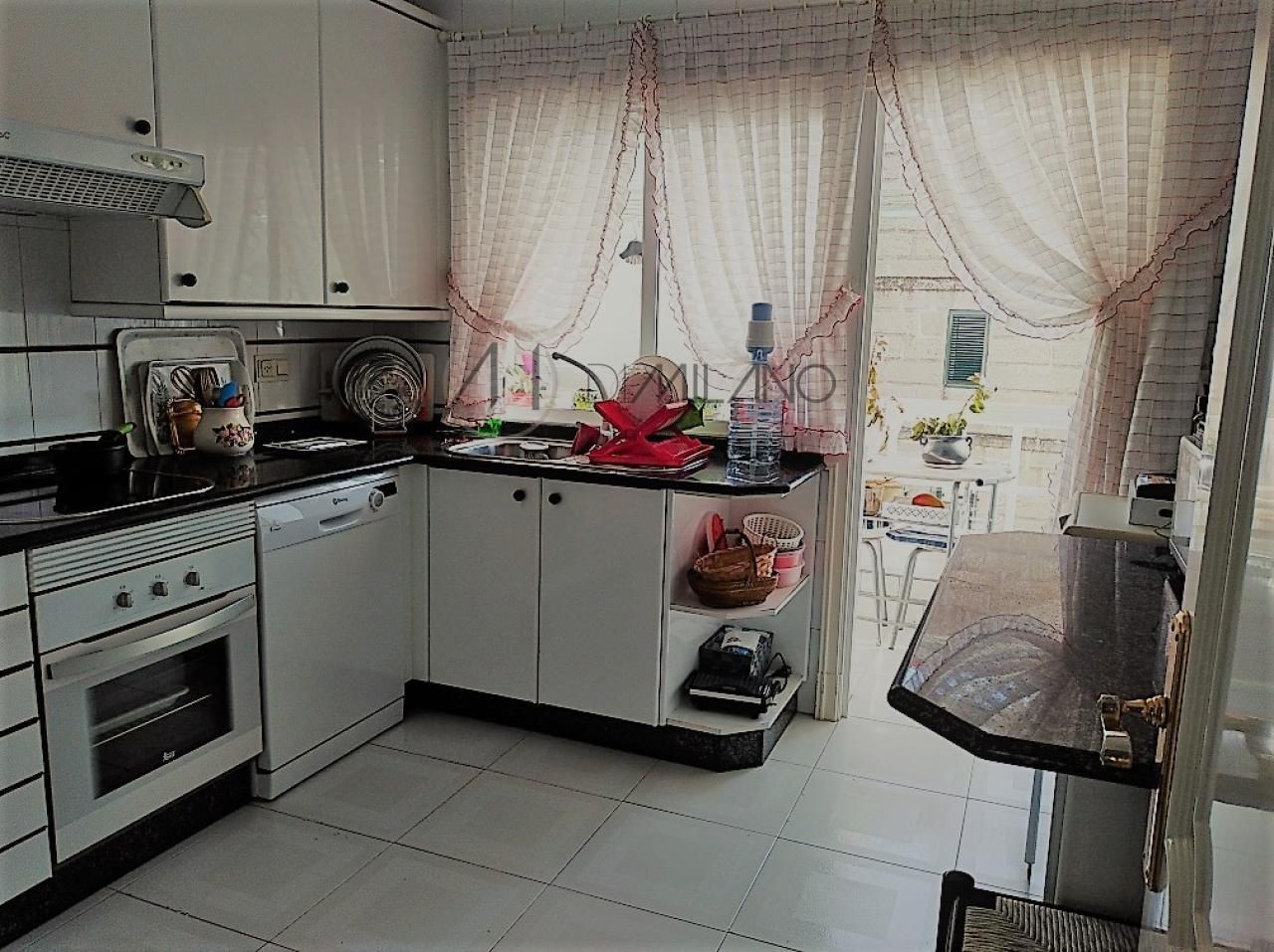 Kitchen of Flat for sale in Nigrán  with Terrace and Storage room