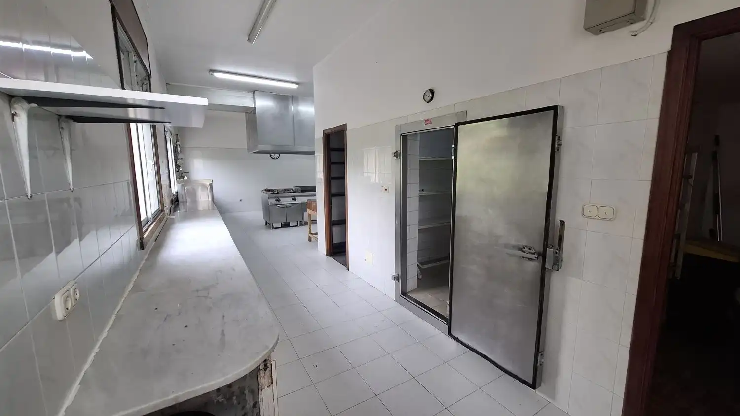 Cocina de Local de alquiler en Abegondo con Amueblado