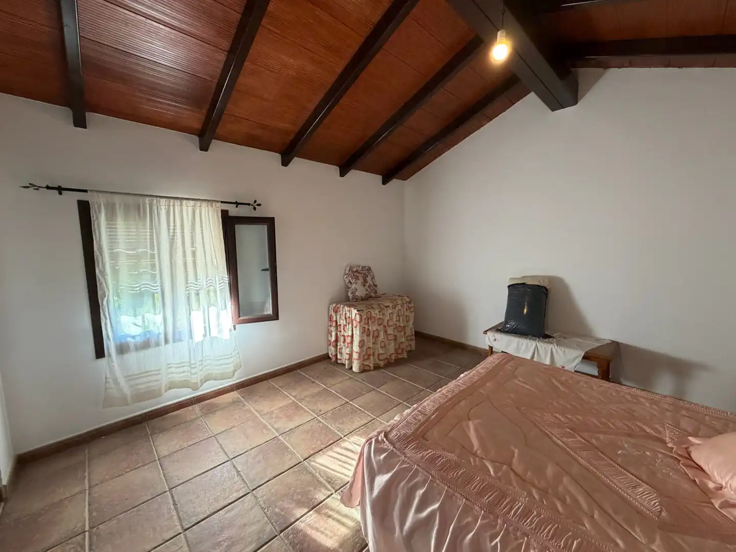 Habitación de Finca rústica en venta en Yunquera con Jardín privado, Piscina y Amueblado