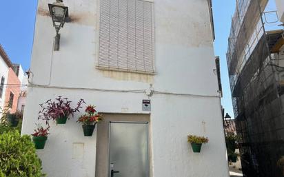 Exterior view of House or chalet for sale in Estepona  with Terrace