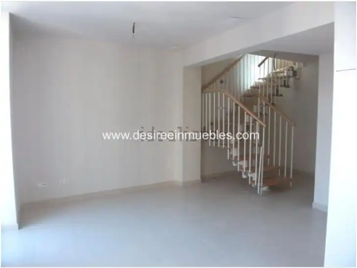 Duplexes for rent in Carrer de Pere Aleixandre, Mont-Olivet
