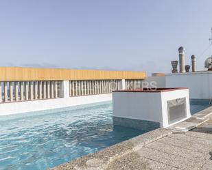 Piscina de Apartament en venda en  Barcelona Capital amb Aire condicionat, Calefacció i Terrassa