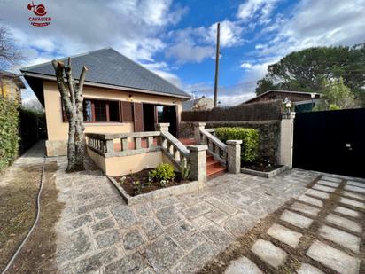 Außenansicht von Haus oder Chalet miete in Los Molinos mit Heizung, Privatgarten und Terrasse