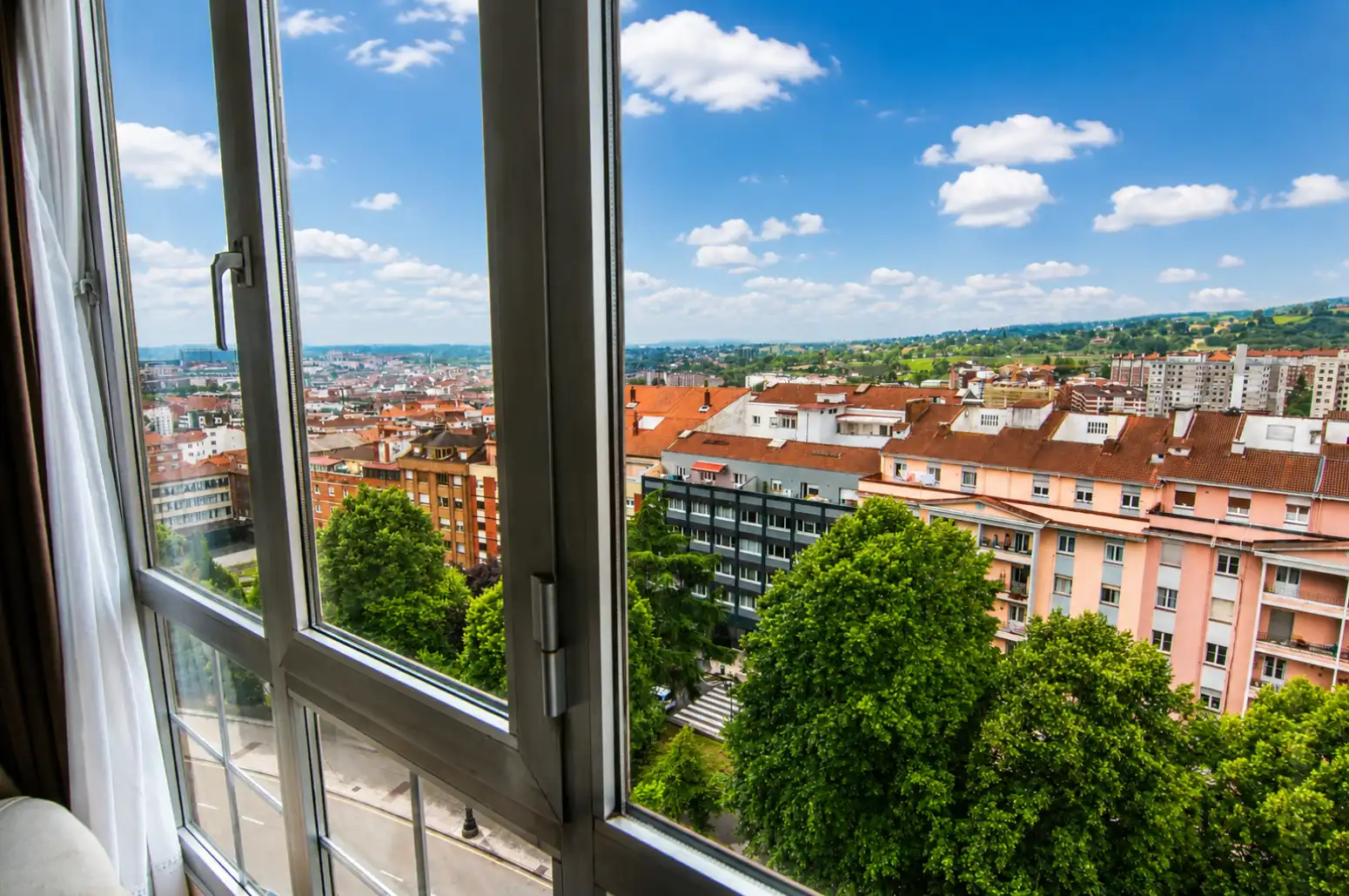 Habitación de Piso en venta en Oviedo  con Calefacción y Parquet